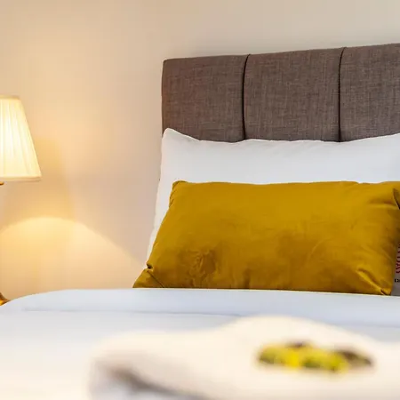 Lotus Guesthouse London Exterior photo